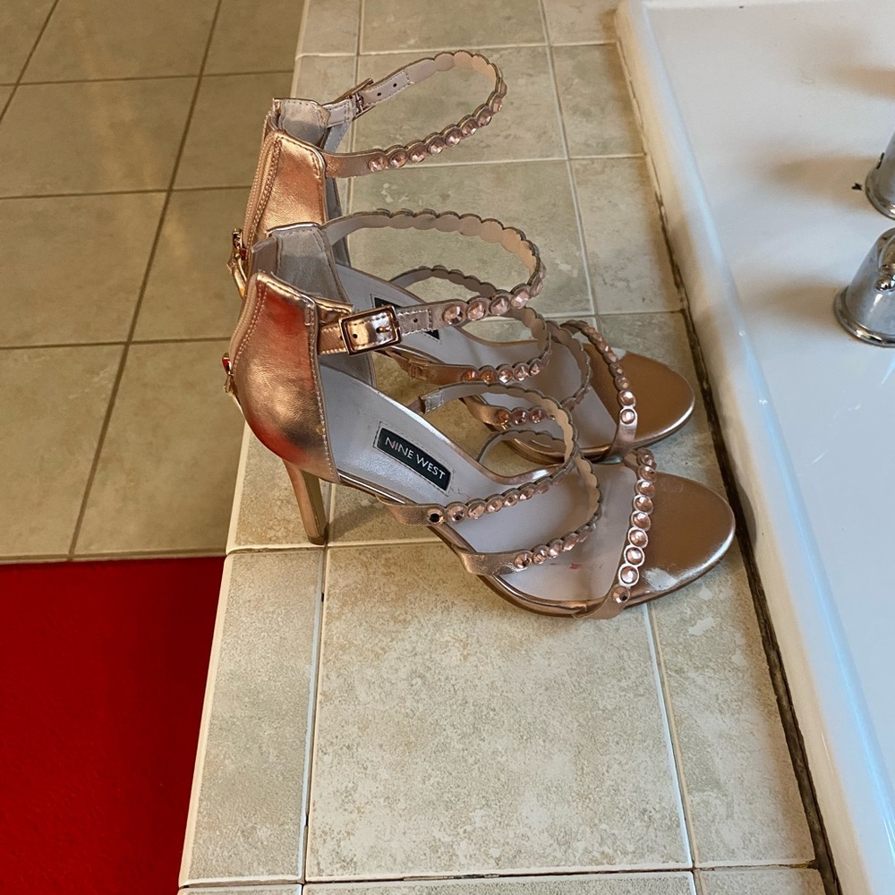 Bronze Nine West Size 8 Heels